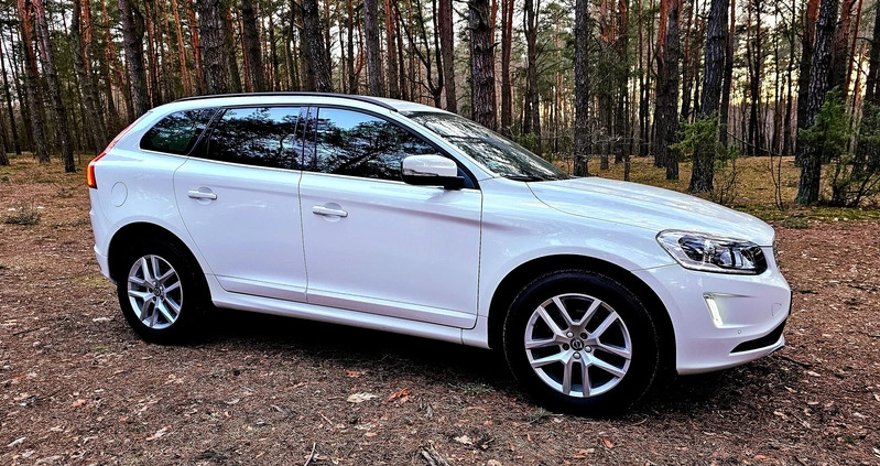 Volvo XC 60 cena 84900 przebieg: 129939, rok produkcji 2016 z Łochów małe 781